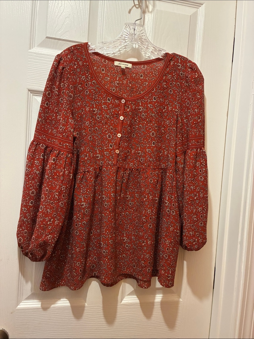 Max Studio Floral print Button-Front Peasant Top with long puff sleeves. Size S